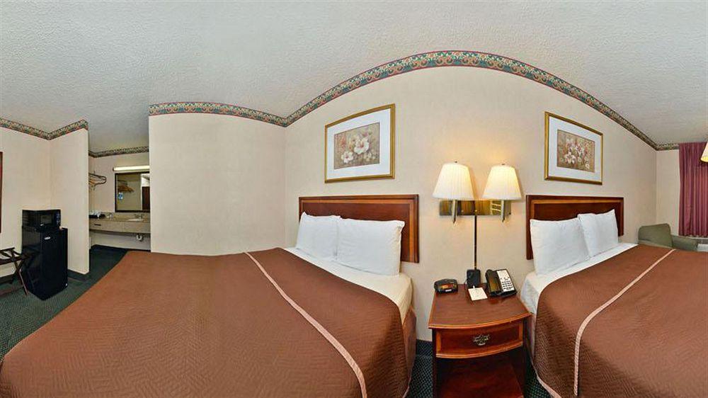 Americas Best Value Inn - Fredericksburg North Exteriör bild