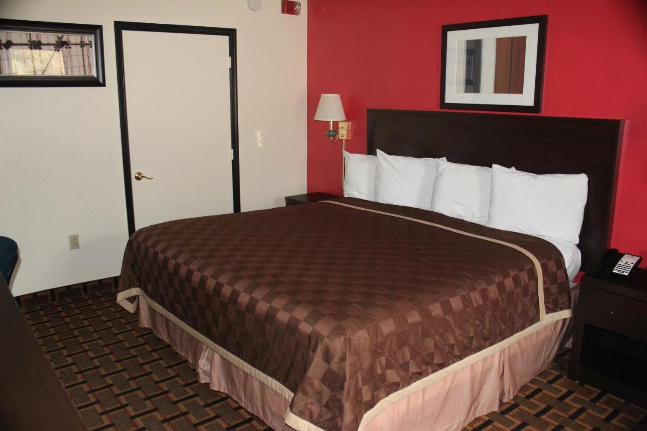 Americas Best Value Inn - Fredericksburg North Exteriör bild