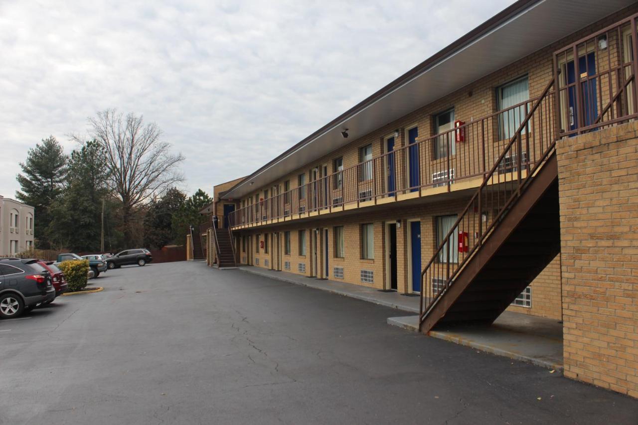 Americas Best Value Inn - Fredericksburg North Exteriör bild