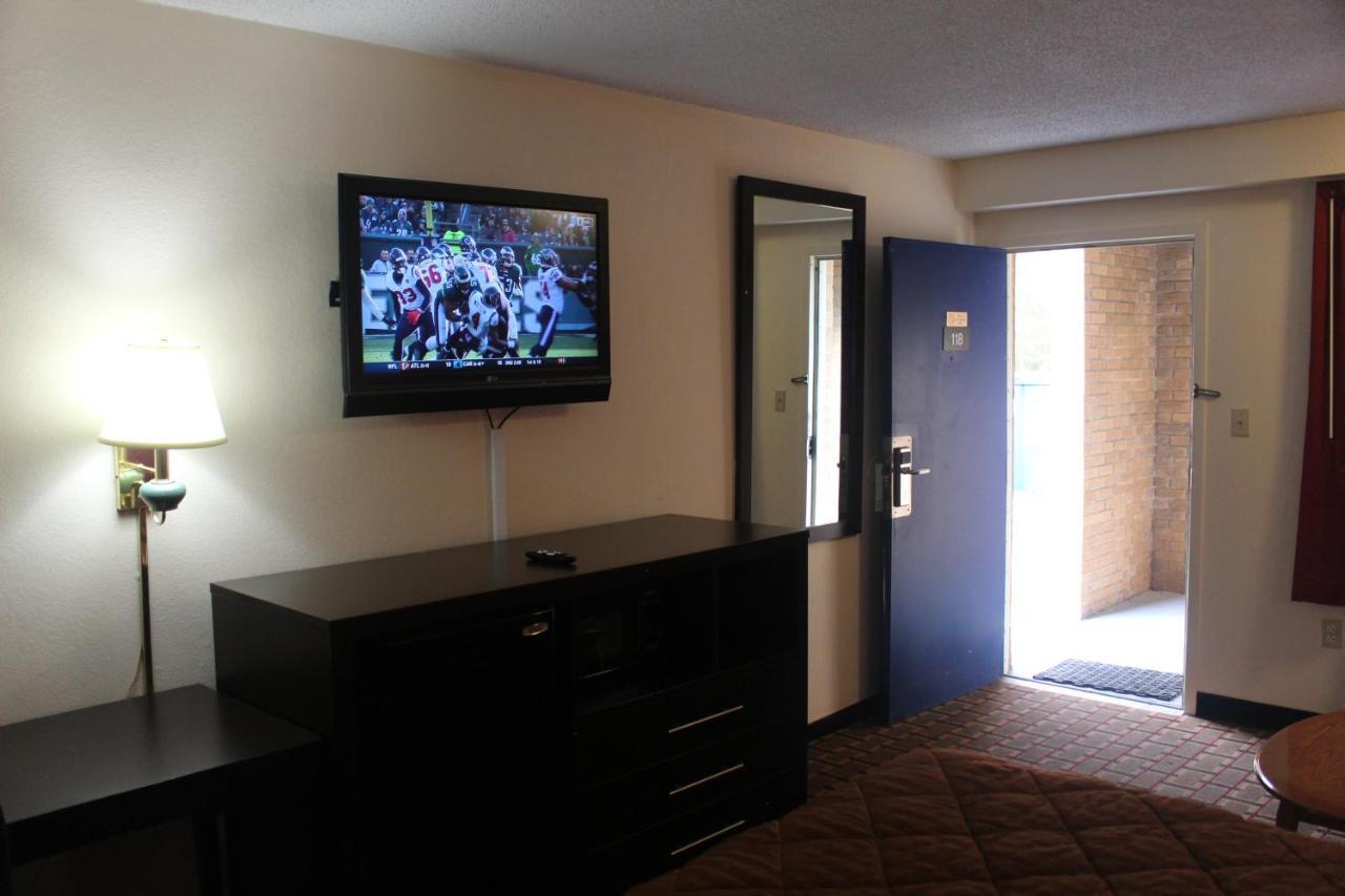 Americas Best Value Inn - Fredericksburg North Exteriör bild