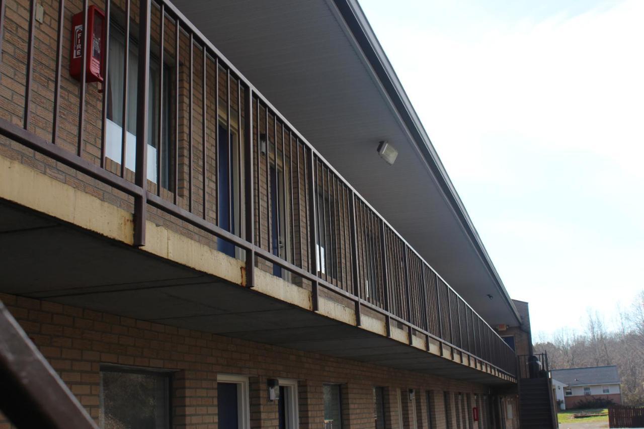 Americas Best Value Inn - Fredericksburg North Exteriör bild